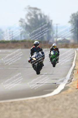 media/Sep-20-2025-TrackDaz (Sat) [[27f0cde673]]/B Group/220pm (Turn 9)/